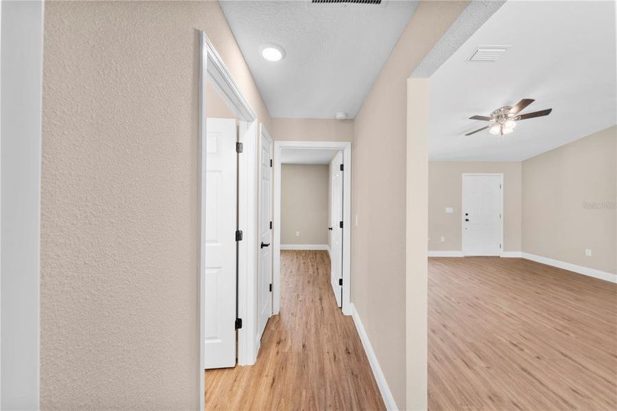 Spacious, unfurnished interior of a new home in , Ocala (Image 34).