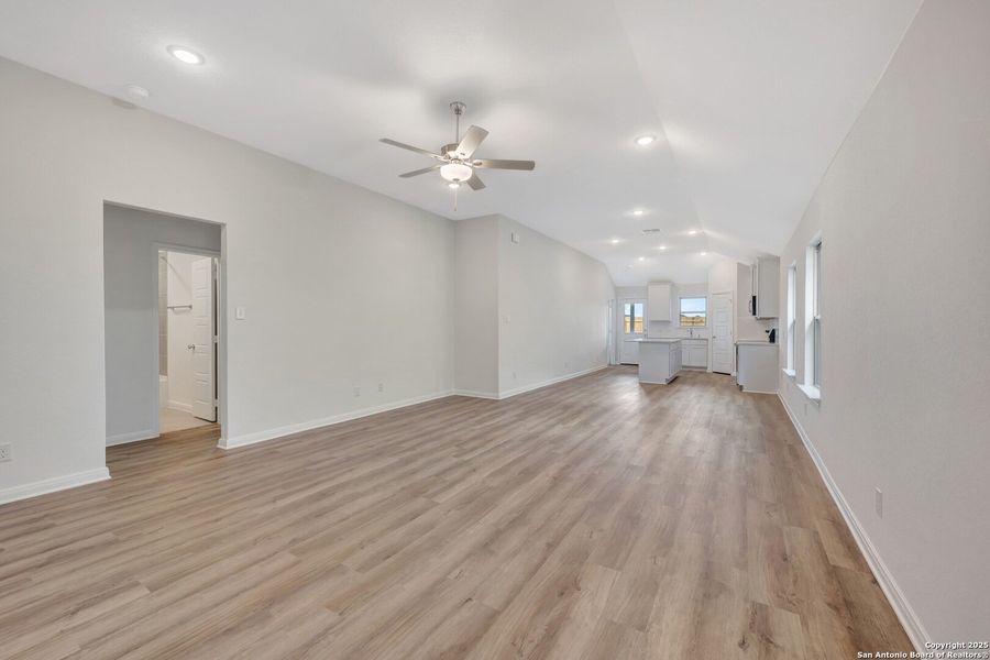 Spacious, unfurnished interior of a new home in Park Place, New Braunfels (Image 13). Spacious, unfurnished interior of a new home in Park Place, New Braunfels (Image 13).