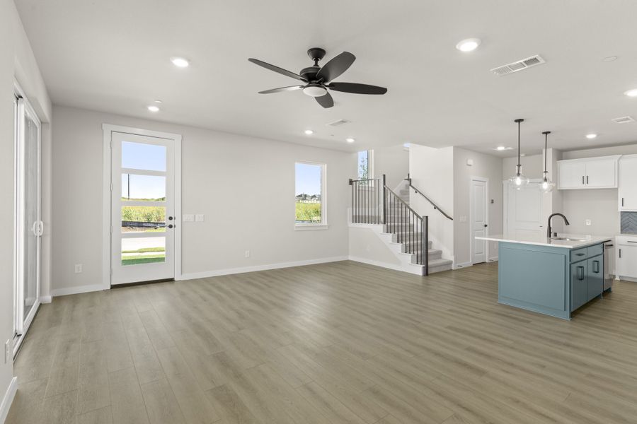Spacious, unfurnished interior of a new home in Ten Mile Creek, Celina (Image 17).