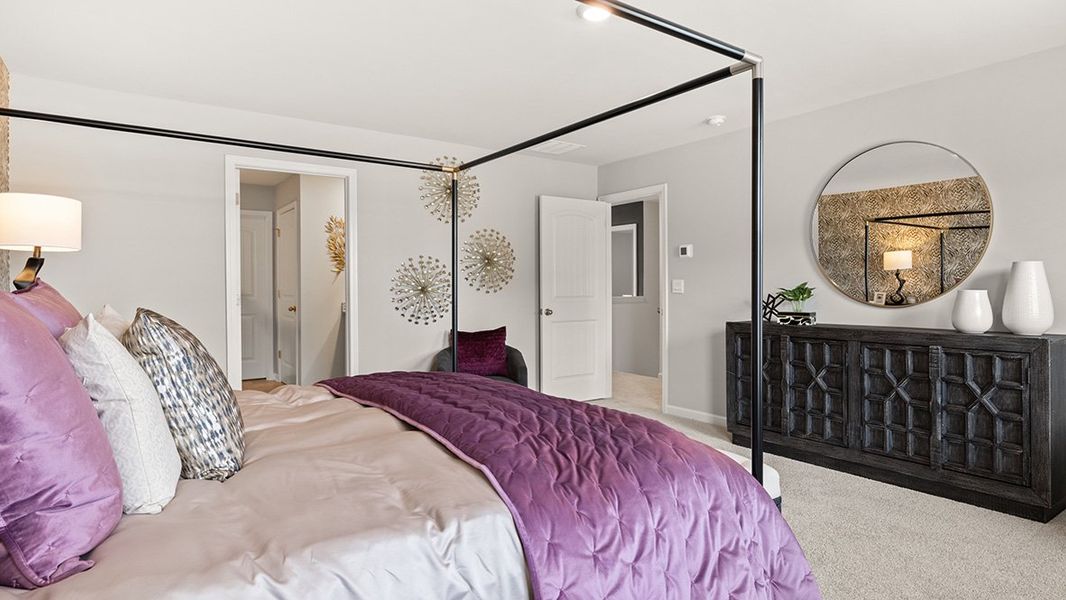 Representative furnished interior of a home built from the Penwell by D.R. Horton in Oakleigh Glen, Dallas (Image 13).