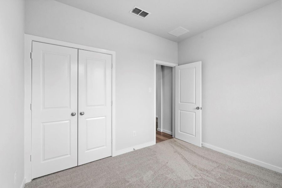 Spacious, unfurnished interior of a new home in Sienna 45', 50', Missouri City (Image 31).