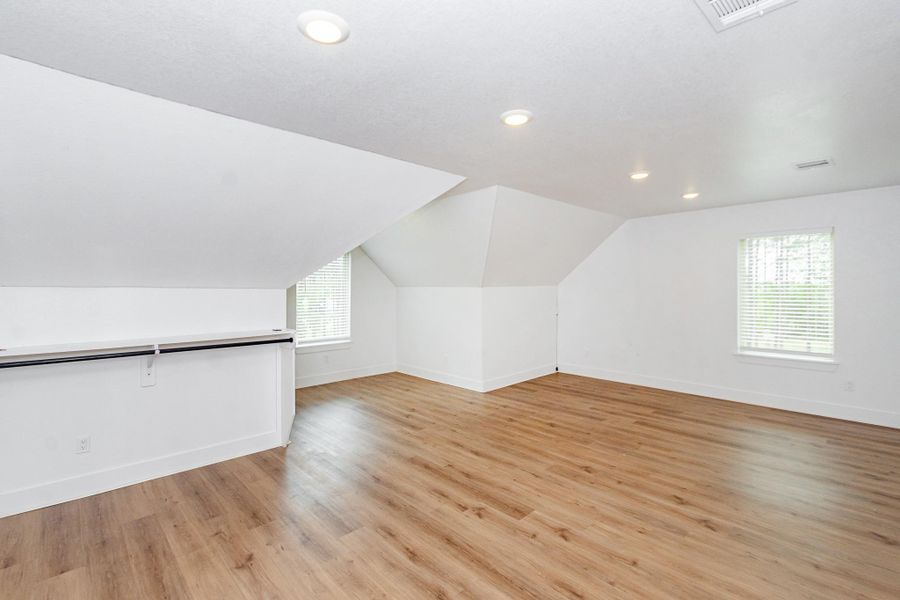 Spacious, unfurnished interior of a new home in , Livingston (Image 23).