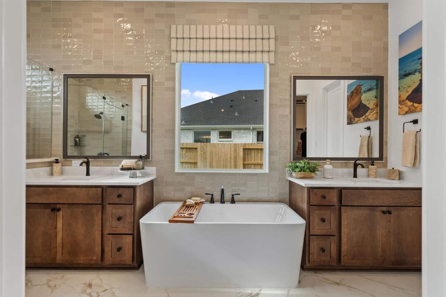 Furnished interior view inside a new home in Beacon Point, Texas City (Image 48). Furnished interior view inside a new home in Beacon Point, Texas City (Image 48).