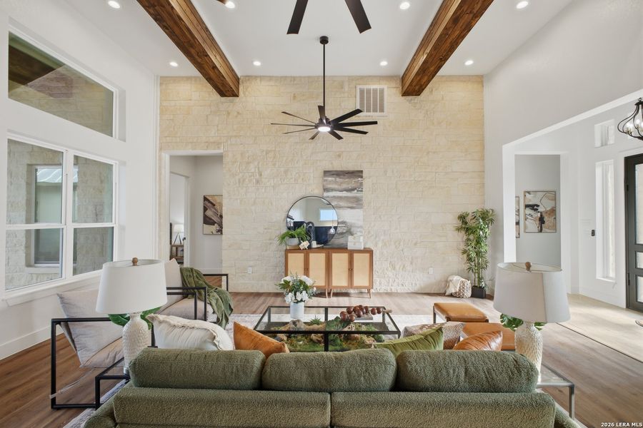 Furnished interior view inside a new home in , Blanco (Image 8).