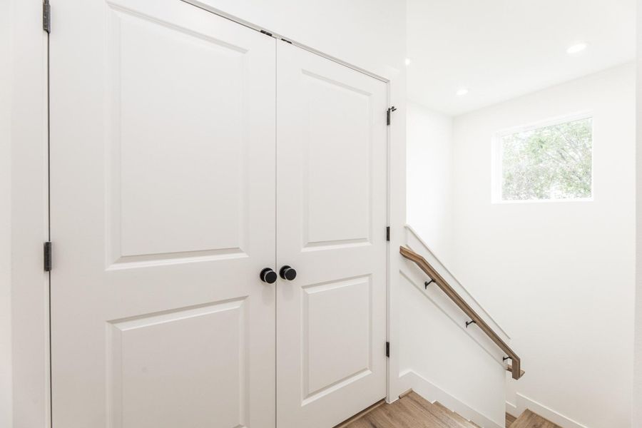 Image 42 of a home in .