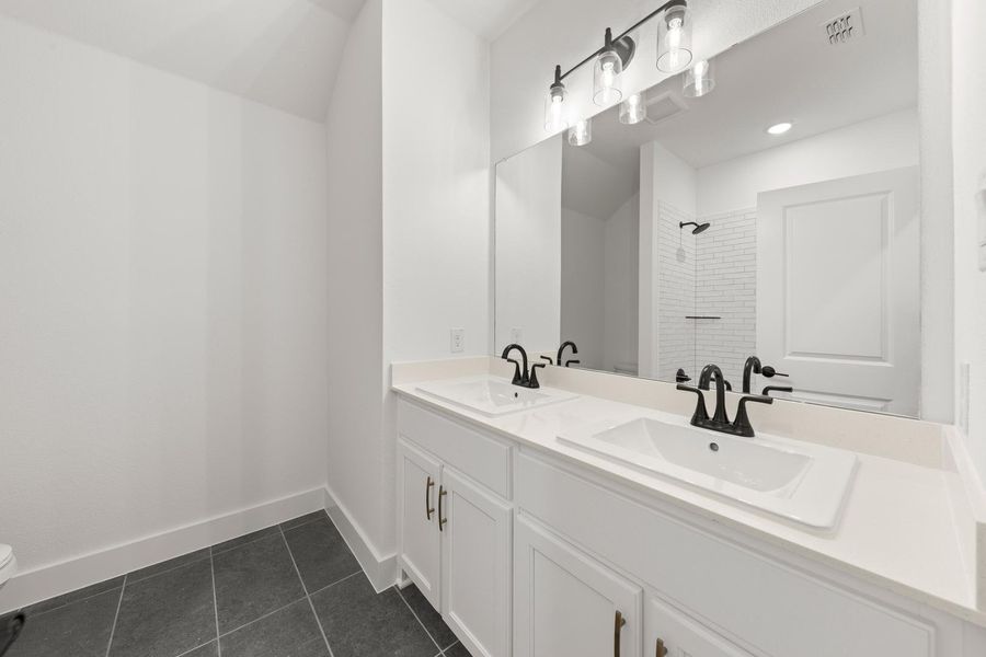 Furnished interior view inside a new home in Somerset Park, Rockwall (Image 10).