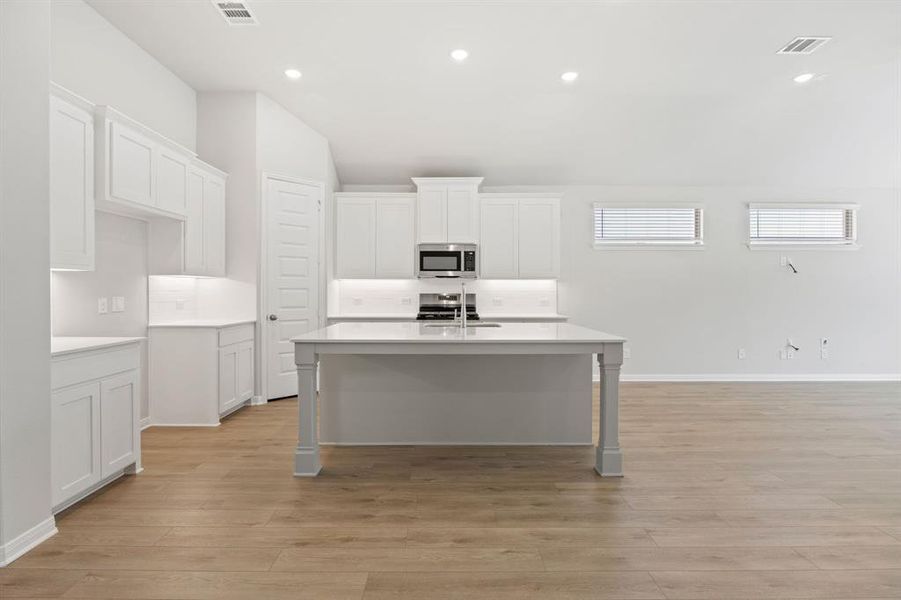 Furnished interior view inside a new home in Tinsley Meadows, Van Alstyne (Image 10). Furnished interior view inside a new home in Tinsley Meadows, Van Alstyne (Image 10).