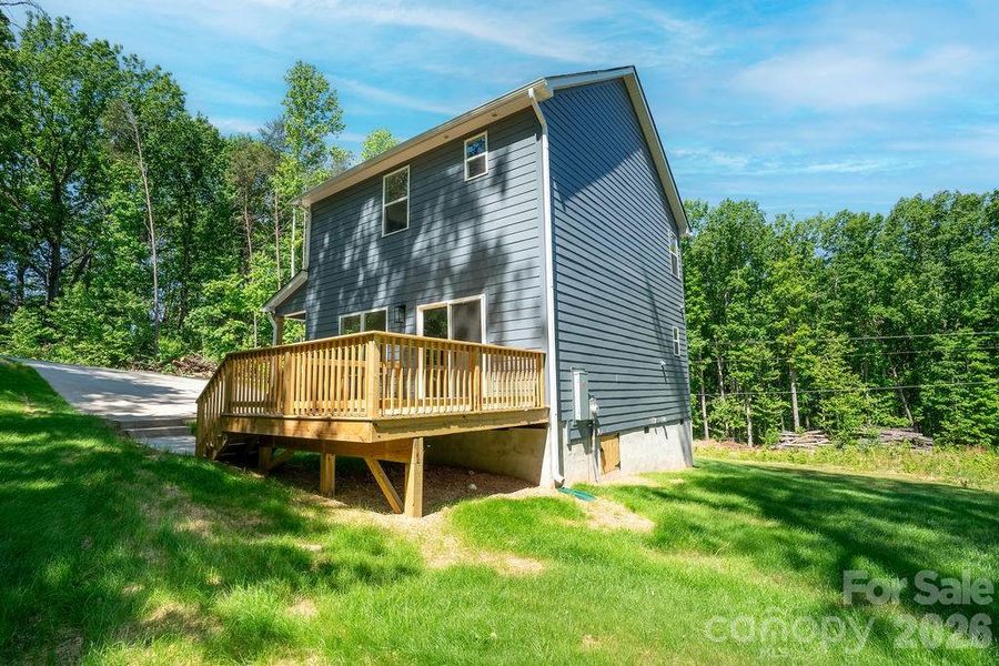 Exterior details and patio area of a home in , Gastonia (Image 16).