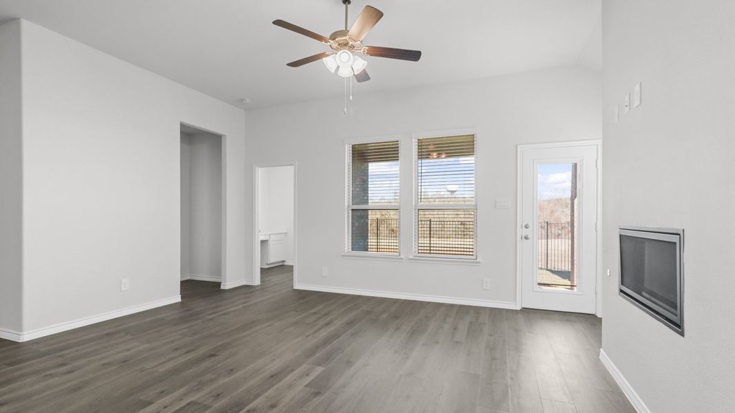Spacious, unfurnished interior of a new home in Morning Ridge, Princeton (Image 5). Spacious, unfurnished interior of a new home in Morning Ridge, Princeton (Image 5).
