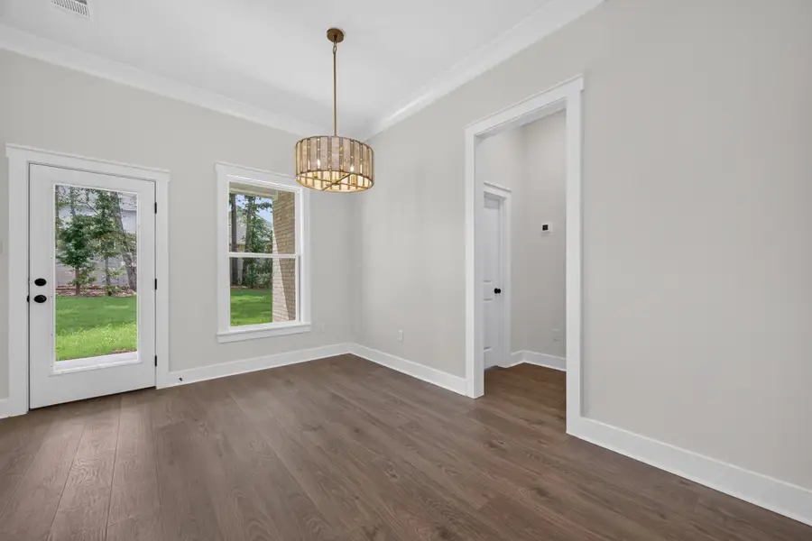 Spacious, unfurnished interior of a new home in Two Step Farm, Montgomery (Image 22).