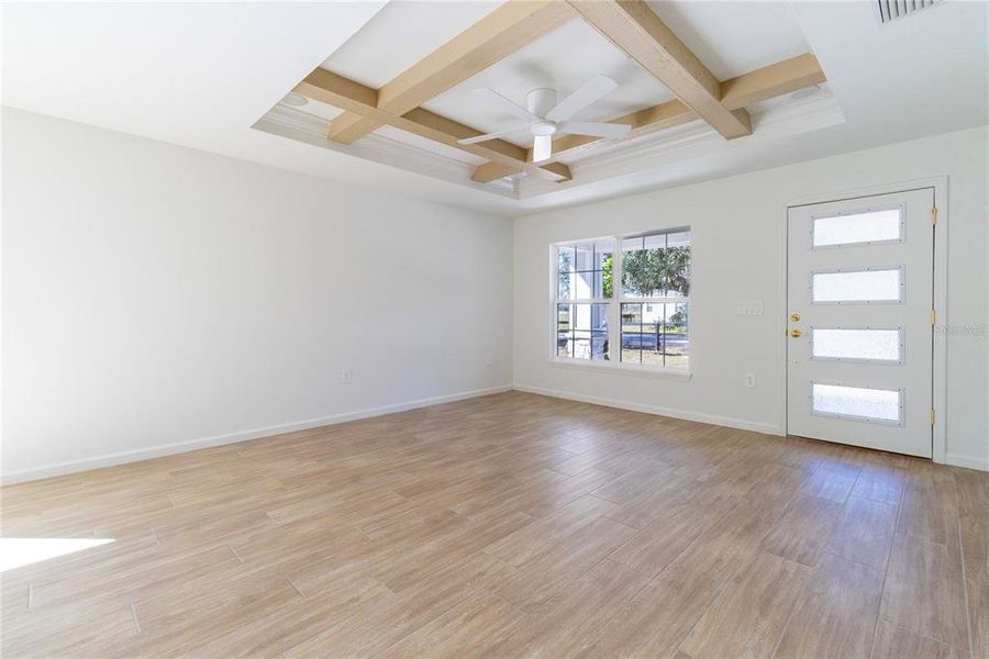 Spacious, unfurnished interior of a new home in , Lakeland (Image 28).