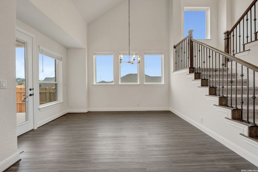 Spacious, unfurnished interior of a new home in Davis Ranch 50', San Antonio (Image 34).
