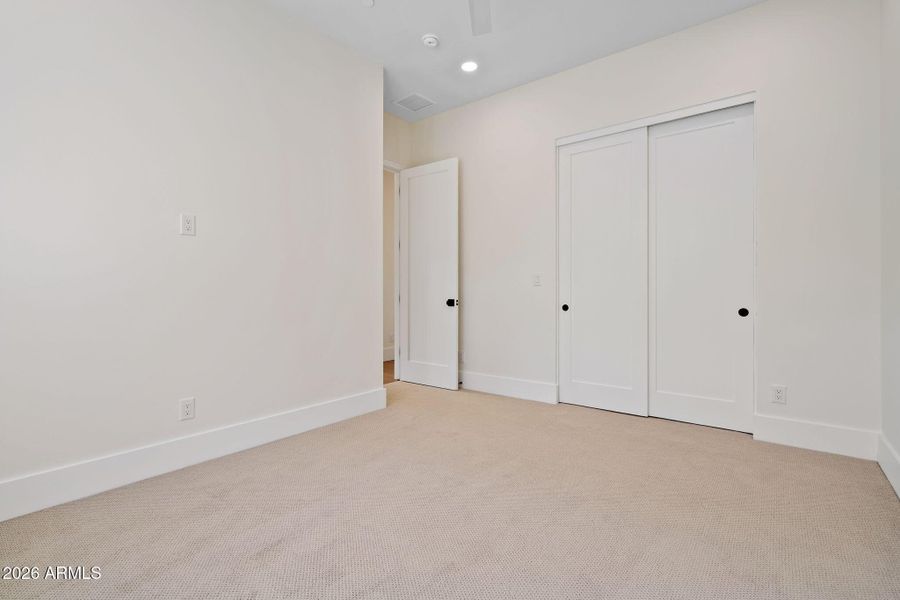 63-web-or-mls-A7406069