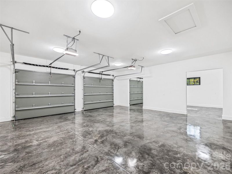 Spacious, unfurnished interior of a new home in , Asheville (Image 24).