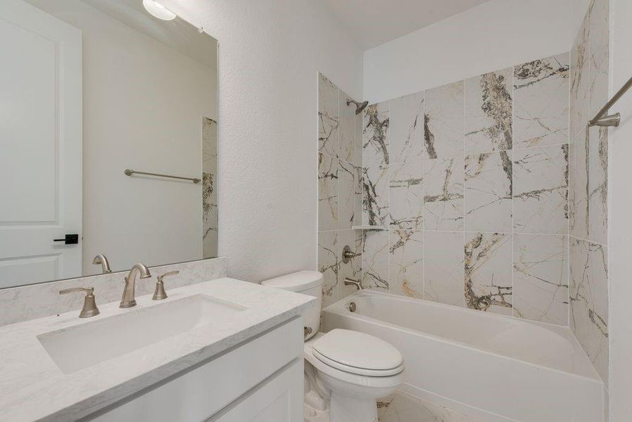 Furnished interior view inside a new home in Prairie Ridge, Venus (Image 9).