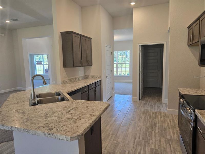 Furnished interior view inside a new home in Sugarmill Woods, Homosassa (Image 4).