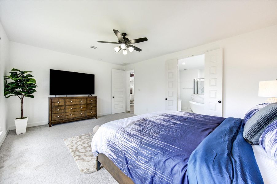Furnished interior view inside a new home in , Fulshear (Image 47). Furnished interior view inside a new home in , Fulshear (Image 47).