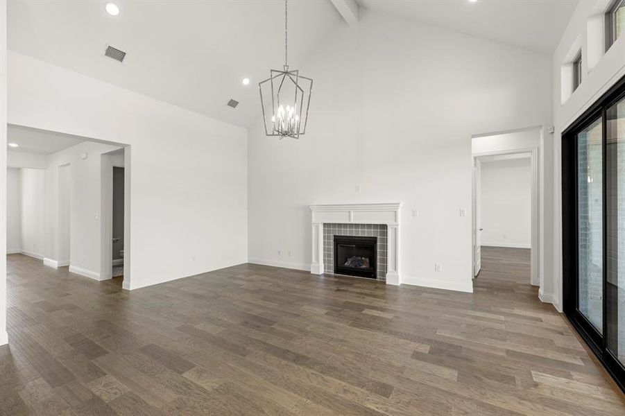 10. 332 Bay Laurel - Family (2)