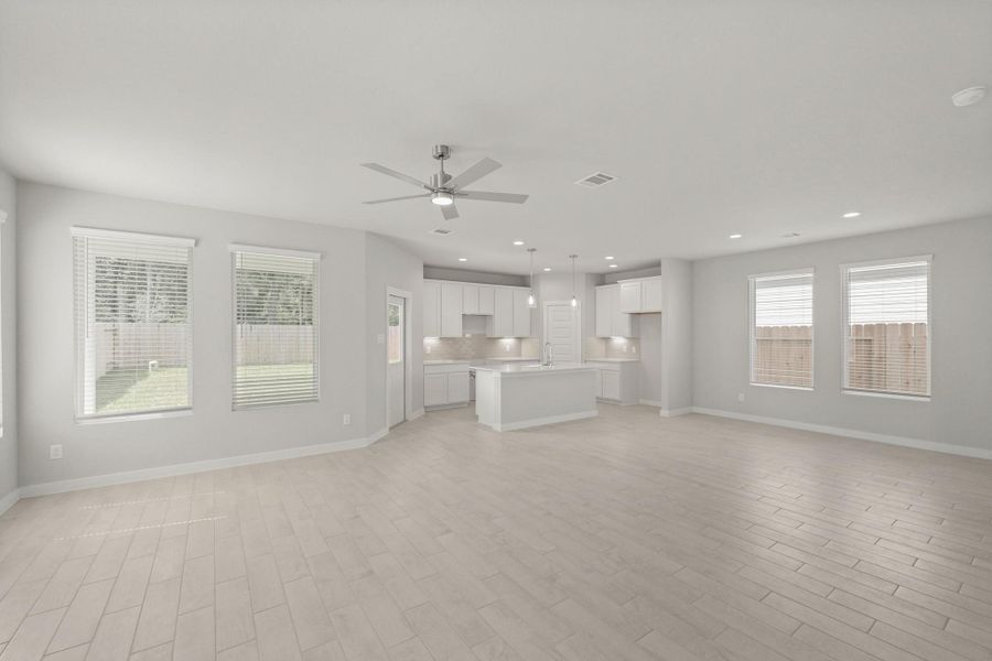 Spacious, unfurnished interior of a new home in Cypresswood Landing, Humble (Image 15).