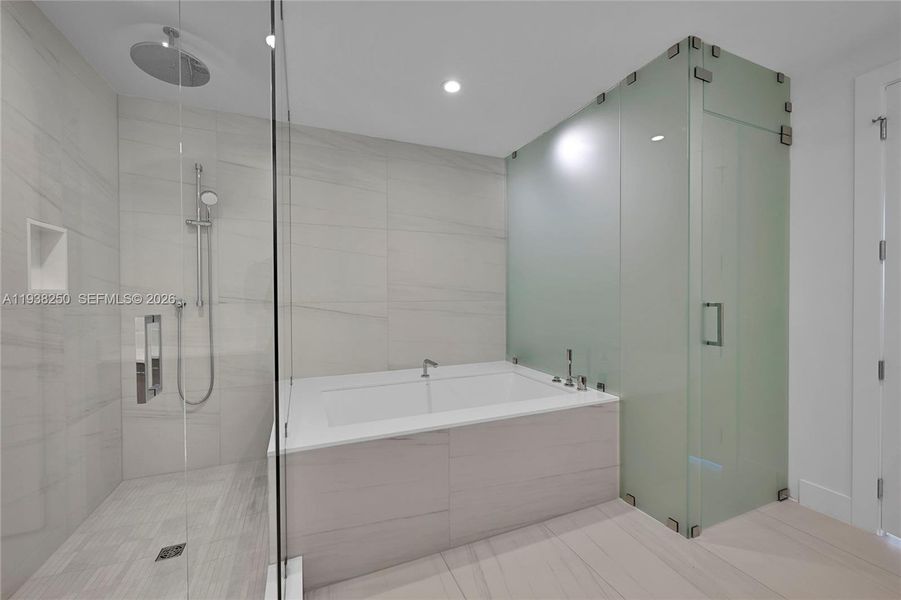 Furnished interior view inside a new home in , Fort Lauderdale (Image 42).