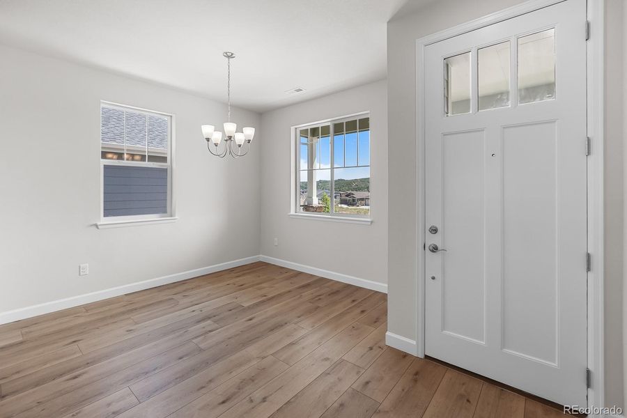 Spacious, unfurnished interior of a new home in Rhyolite Ranch, Castle Rock (Image 31).