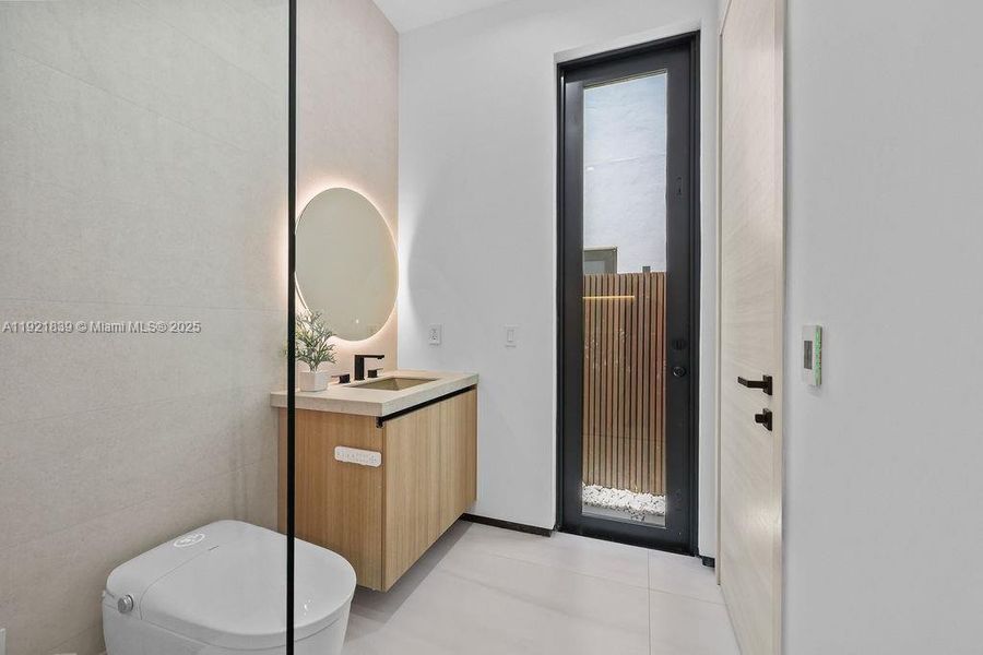 Furnished interior view inside a new home in , Fort Lauderdale (Image 7). Furnished interior view inside a new home in , Fort Lauderdale (Image 7).