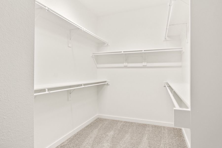 Spacious, unfurnished interior of a new home in Ten Mile Creek, Celina (Image 25).