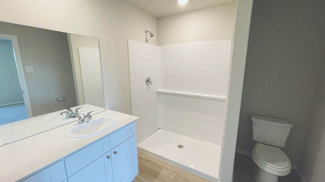Furnished interior view inside a new home in Sunnycreek, Crowley (Image 5).