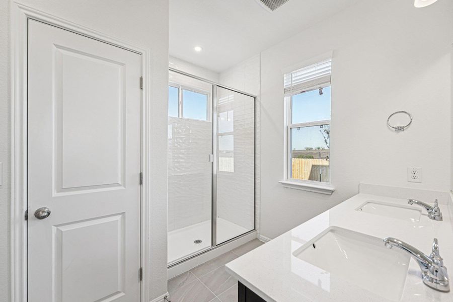 Furnished interior view inside a new home in Porter Country, Buda (Image 13).