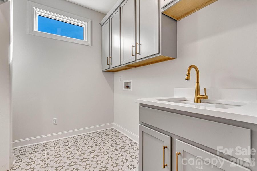 Furnished interior view inside a new home in The Courtyards at Lake Davidson, Mooresville (Image 6).
