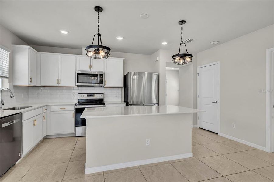 Furnished interior view inside a new home in , Kissimmee (Image 9).