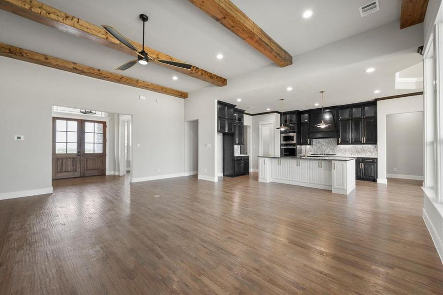 Spacious, unfurnished interior of a new home in , Waxahachie (Image 34).