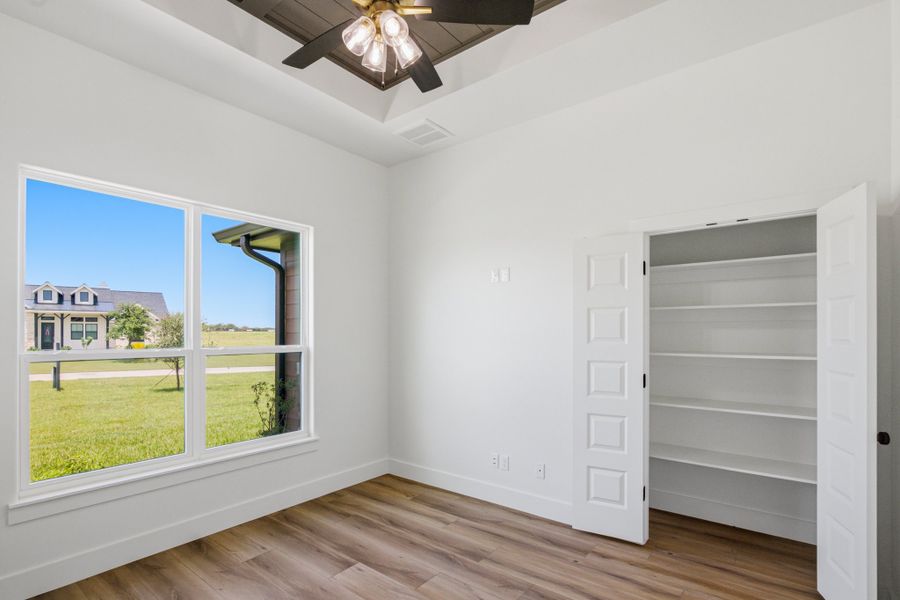 Spacious, unfurnished interior of a new home in Escalera Ranch 1833, Victoria (Image 40). Spacious, unfurnished interior of a new home in Escalera Ranch 1833, Victoria (Image 40).