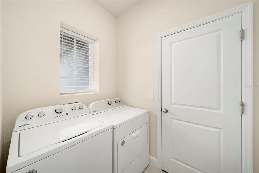 Furnished interior view inside a new home in , Bradenton (Image 9).