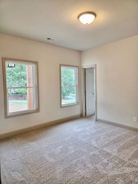 Spacious, unfurnished interior of a new home in , Waleska (Image 17).