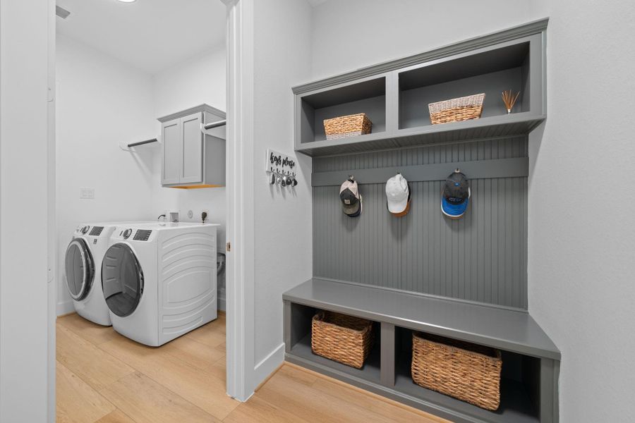 Mud Area / Laundry Room