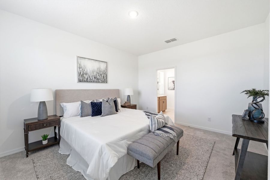 Representative furnished interior of a home built from the Haven by Risewell Homes in Cypress Bluff, Groveland (Image 12).
