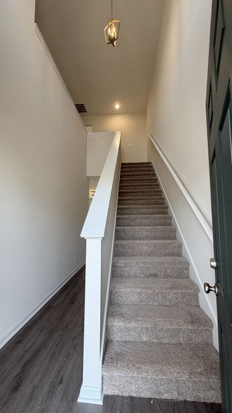 Spacious, unfurnished interior of a new home in Grand Reserve, Hinesville (Image 11).