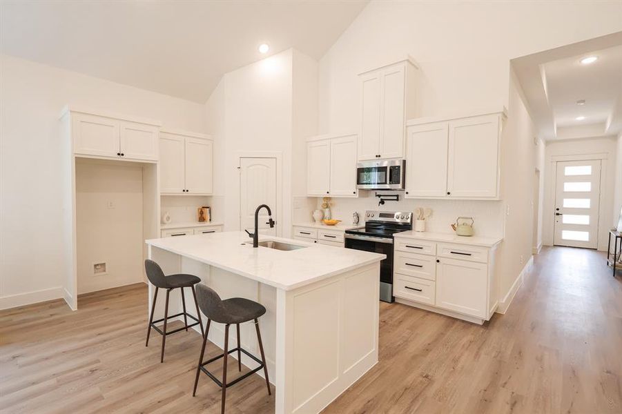 Furnished interior view inside a new home in , Fort Worth (Image 13). Furnished interior view inside a new home in , Fort Worth (Image 13).