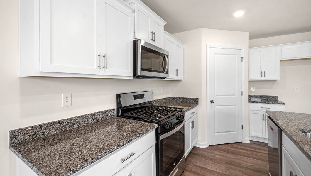 Furnished interior view inside a new home in Harrier Point, Woodruff (Image 9).