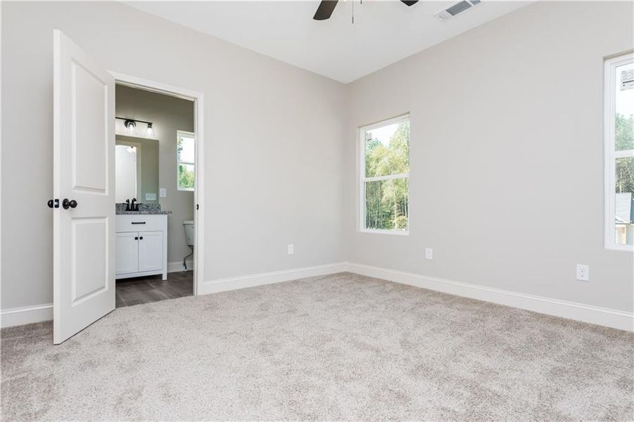 Spacious, unfurnished interior of a new home in , Villa Rica (Image 18).