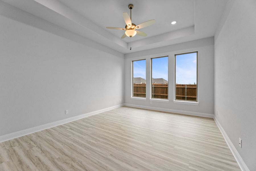 3,190sf New Home in Waxahachie, TX. - Slide 31 3,190sf New Home in Waxahachie, TX. - Slide 31