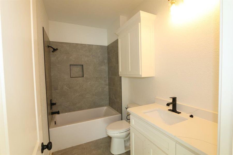 Furnished interior view inside a new home in , Tyler (Image 6).