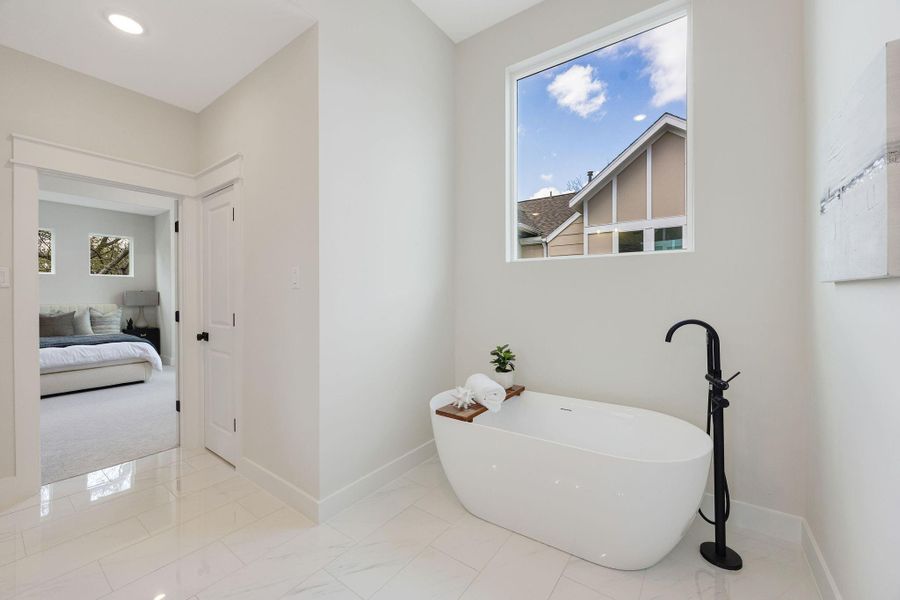 Furnished interior view inside a new home in Montridge, Houston (Image 17).