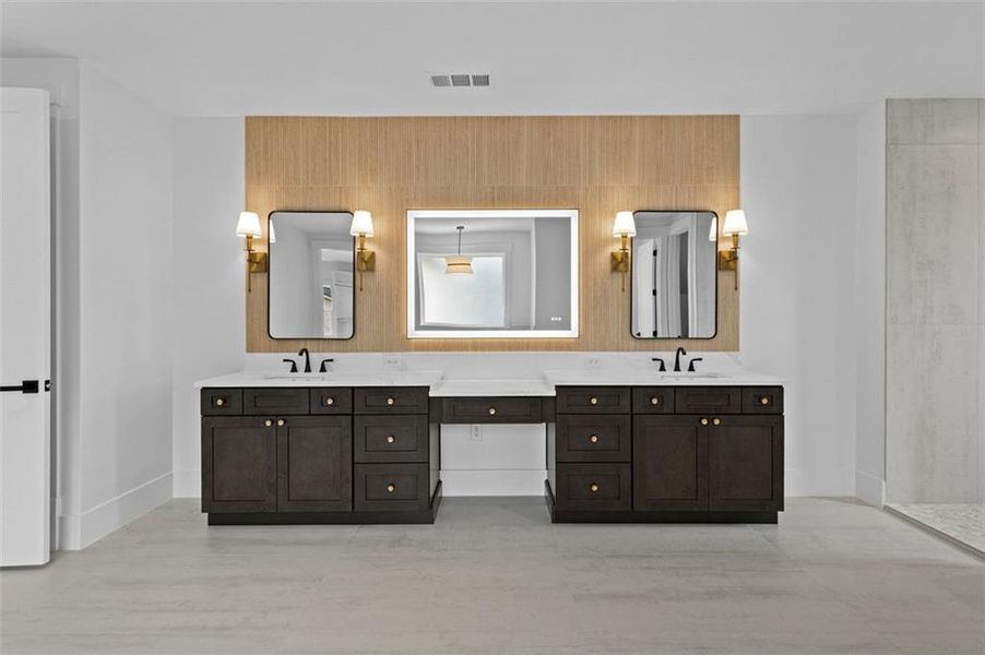 Image 81 of a home in .