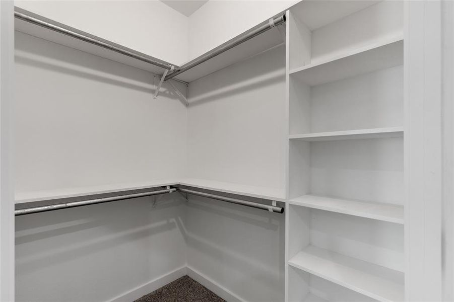 Spacious, unfurnished interior of a new home in , Sulphur Springs (Image 28).