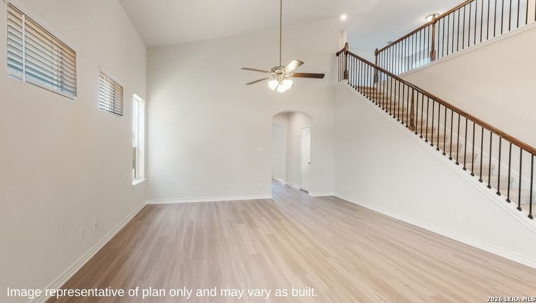 Spacious, unfurnished interior of a new home in Veranda, San Antonio (Image 14).