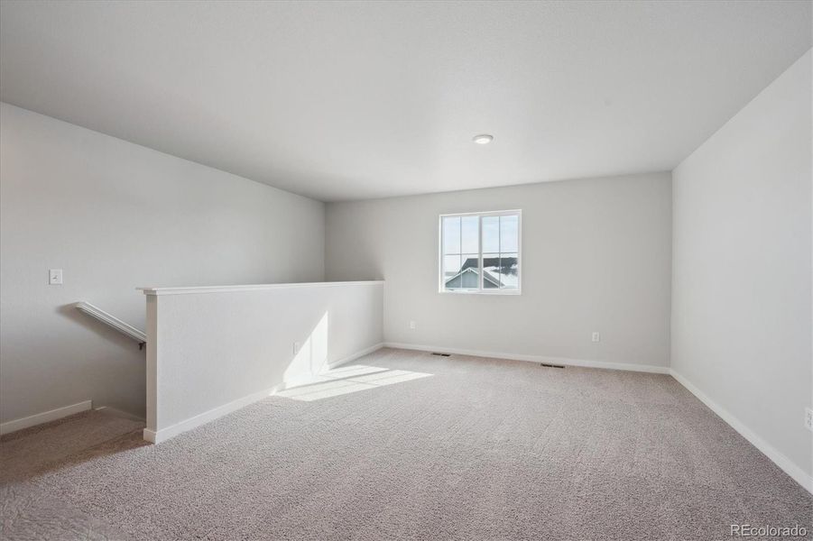 Spacious, unfurnished interior of a new home in Farmlore, Brighton (Image 11).