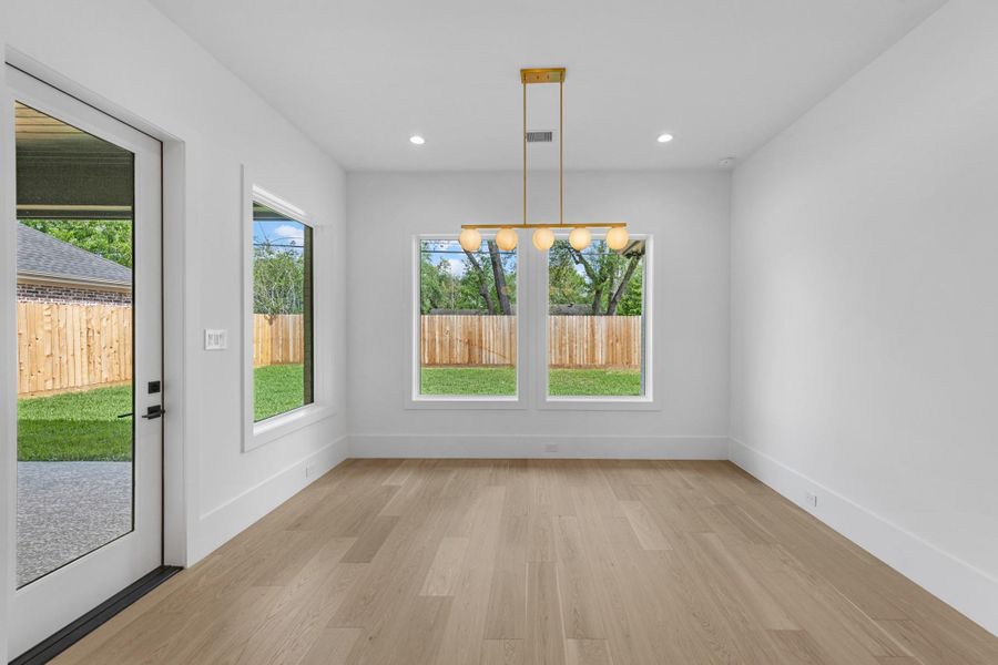 Spacious, unfurnished interior of a new home in , Houston (Image 31).