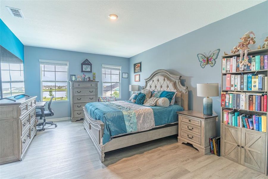 Furnished interior view inside a new home in Harmony at Lake Eloise, Winter Haven (Image 20). Furnished interior view inside a new home in Harmony at Lake Eloise, Winter Haven (Image 20).